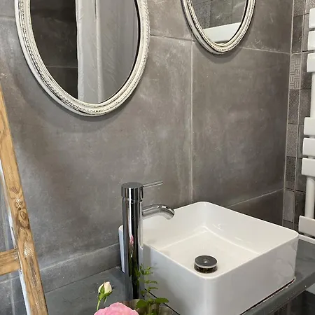 Au Bord De La Piscine Chauffee Et Privee Pour Vous Le Soir ! Hotel apartamentowy *