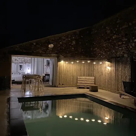 Au Bord De La Piscine Chauffee Et Privee Pour Vous Le Soir ! Apartmanhotel