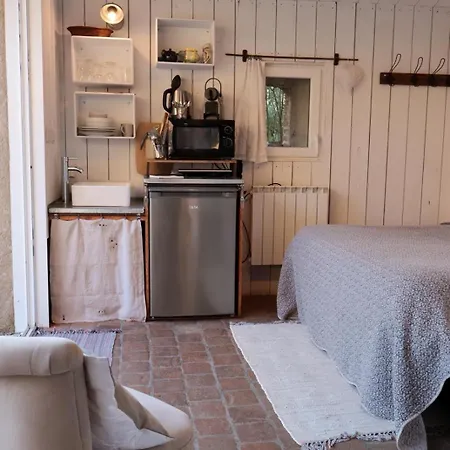 Au Bord De La Piscine Chauffee Et Privee Pour Vous Le Soir ! Aparthotel *