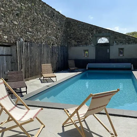 Au Bord De La Piscine Chauffee Et Privee Pour Vous Le Soir !