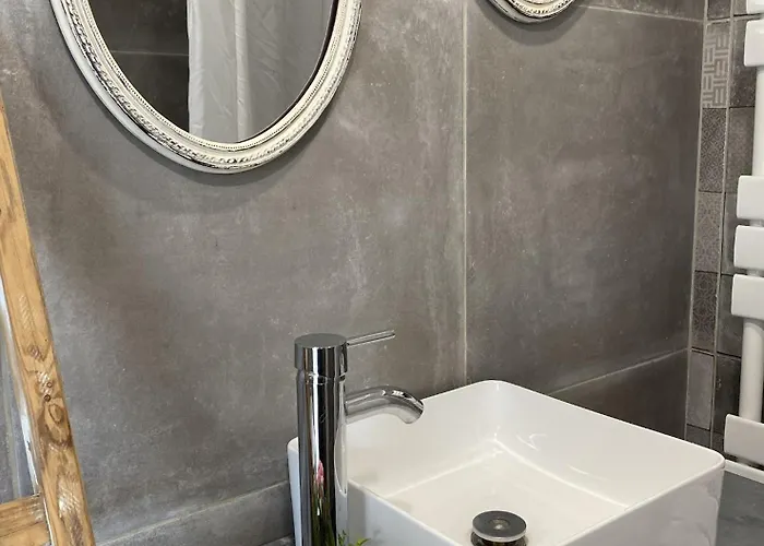 Au Bord De La Piscine Chauffee Et Privee Pour Vous Le Soir ! Ξενοδοχείο με διαμερίσματα *