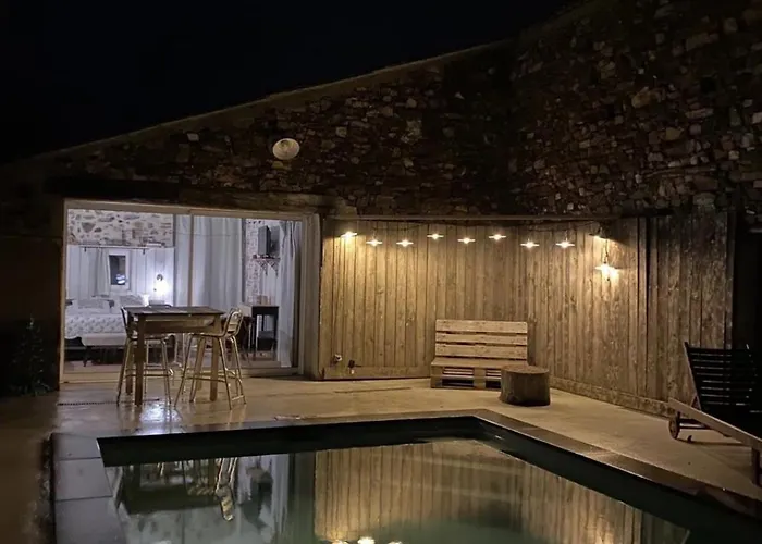 Au Bord De La Piscine Chauffee Et Privee Pour Vous Le Soir ! Ξενοδοχείο με διαμερίσματα